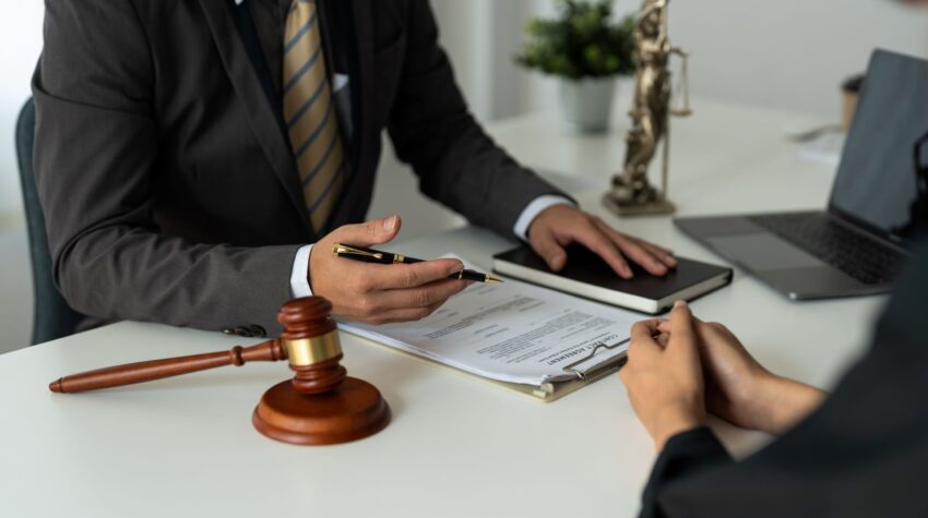 The Pros and Cons of Being a Criminal Lawyer